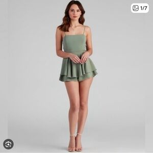 Windsor Lovely Day Tie Back Ruffle Skater Dress Green- Size medium-NWOT